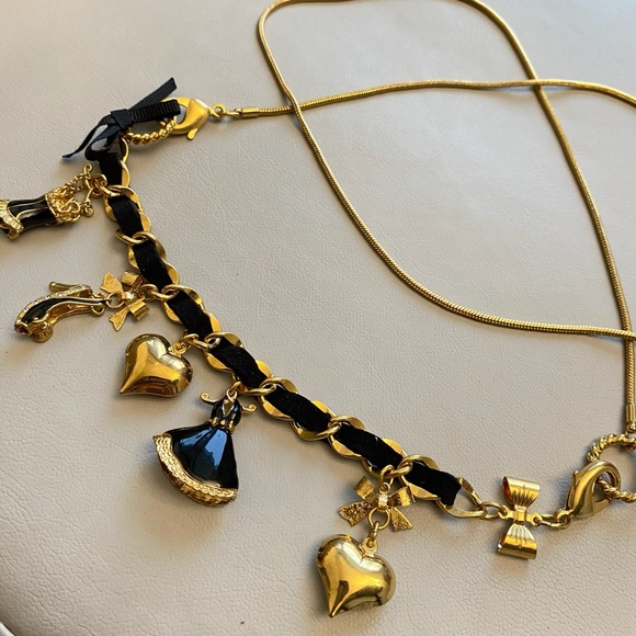 Betsey Johnson Gold Tone Black Multi Charms Necklace NWOT - Picture 8 of 13